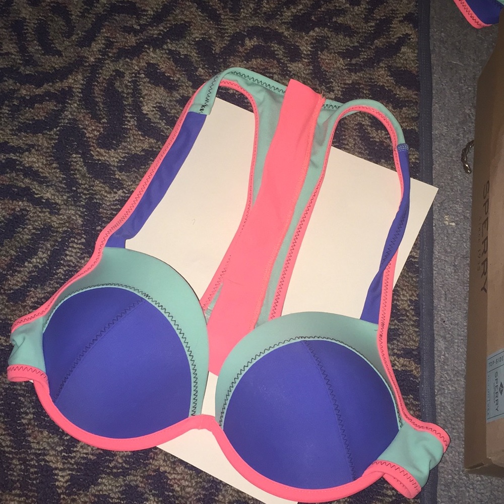 Bikini top